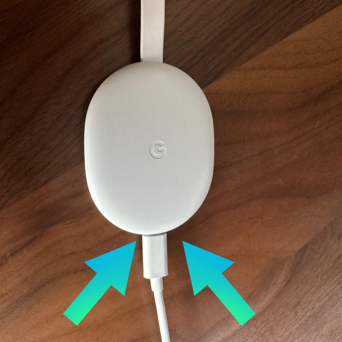 Plugin the chromecast