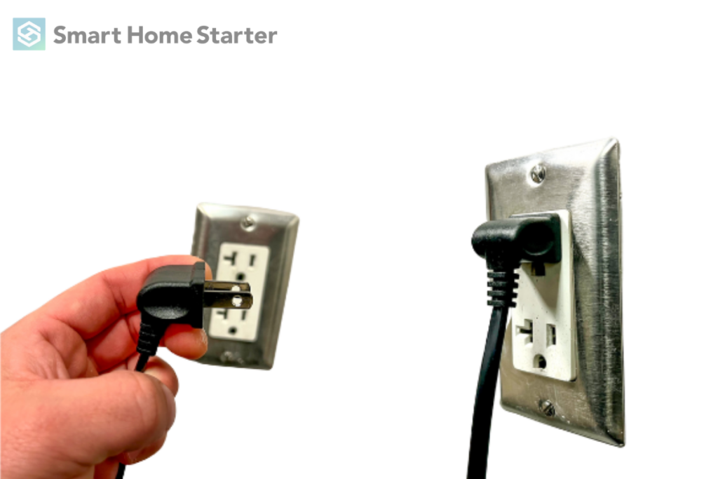 Unplugging a Plug in an Outlet